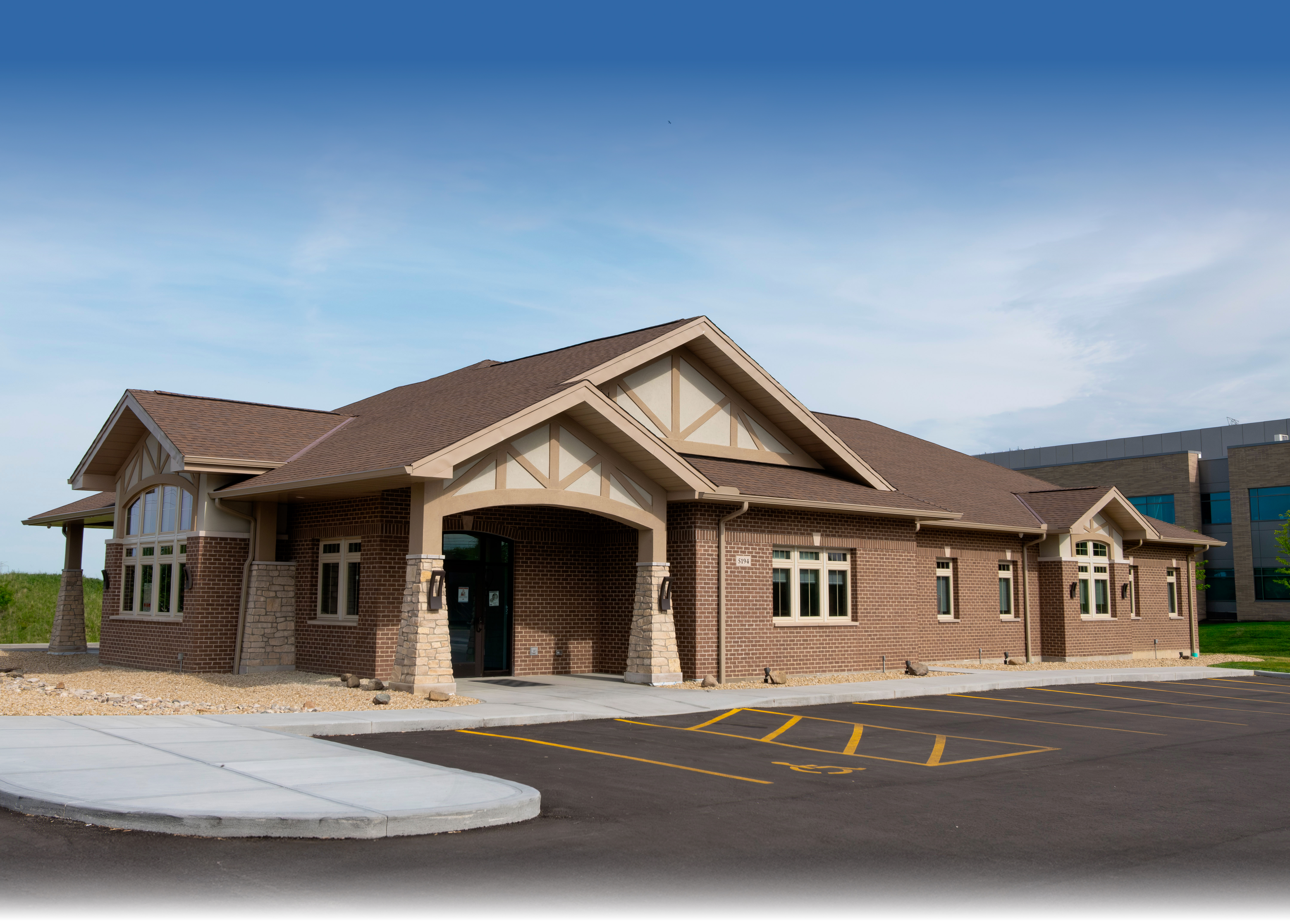 Monfort Heights Animal Clinic building front exterior